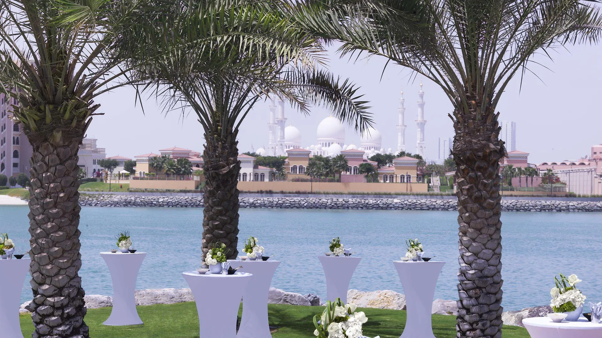 Hotel Fairmont Bab Al Bahr Abu Dhabi 5*,